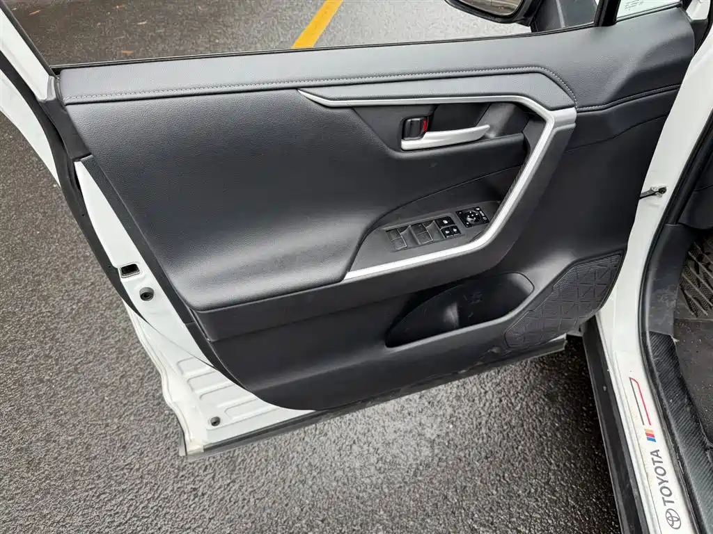 Toyota Wildlander 2023 2.0L CVT