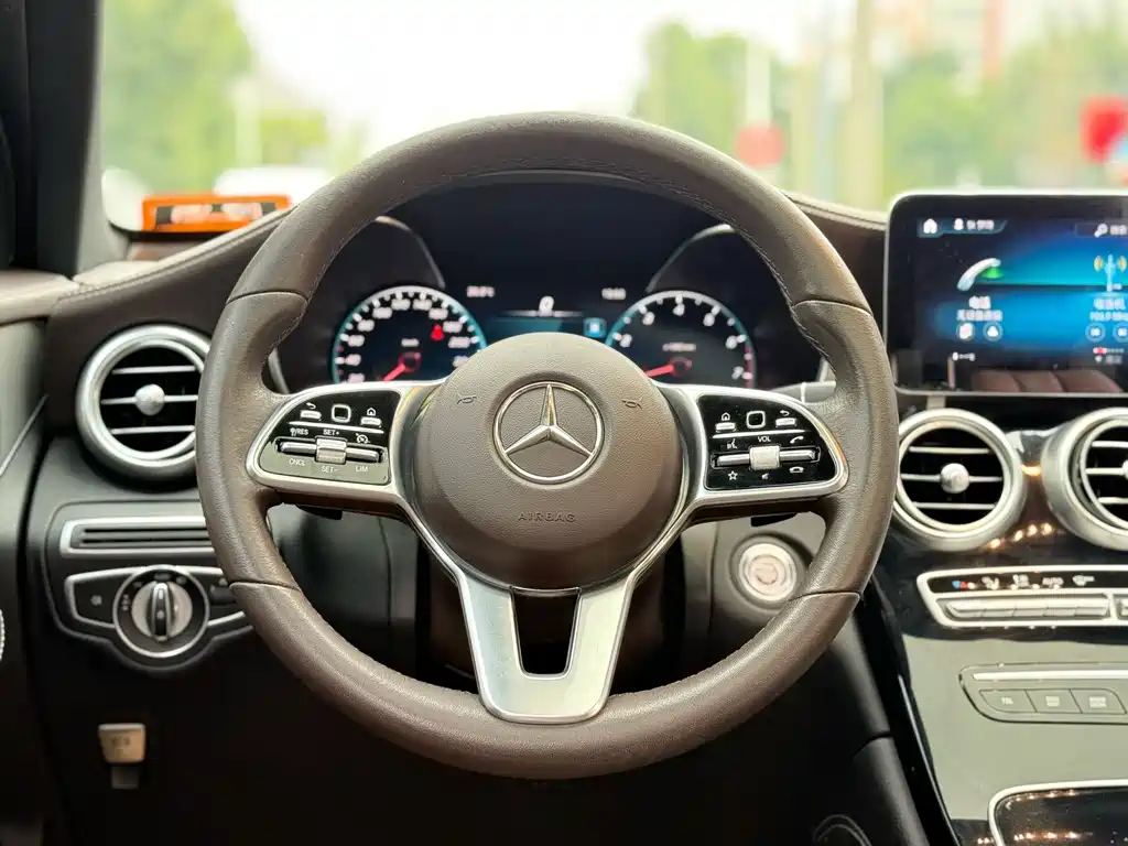Mercedes-Benz GLC — миниатюра 13