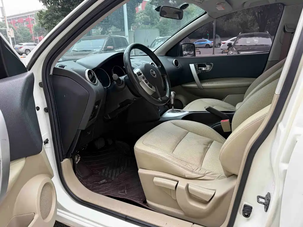 Nissan Qashqai — миниатюра 8