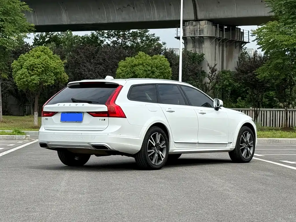 Volvo V90 2017 Cross Country T5 AWD