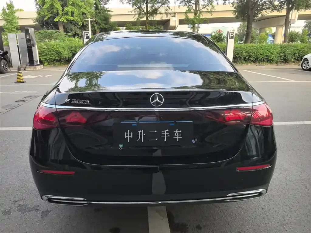 Mercedes-Benz E-Class E 2024 E 300 L Fashion