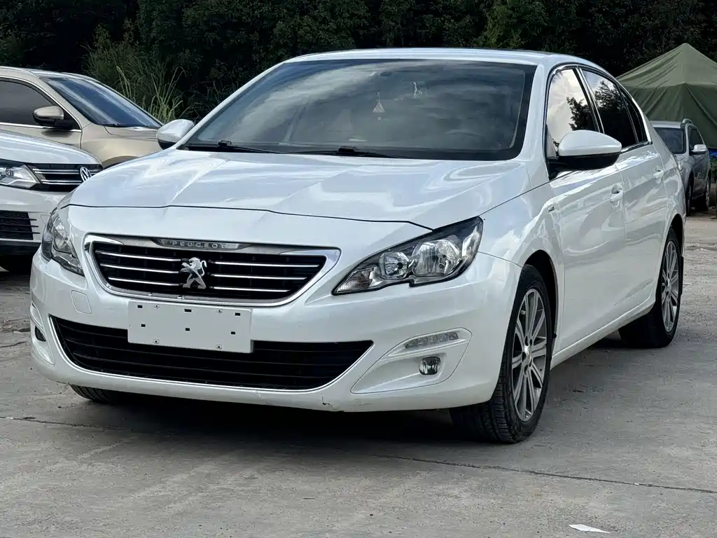 PEUGEOT  408