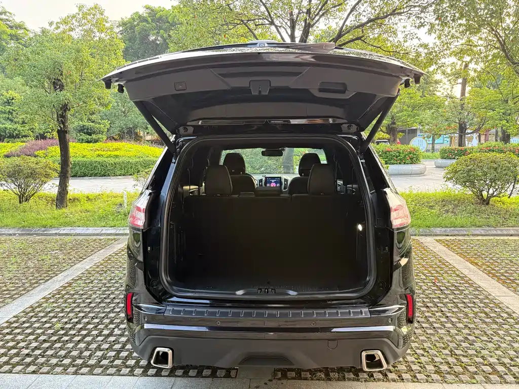 Ford Edge — миниатюра 24
