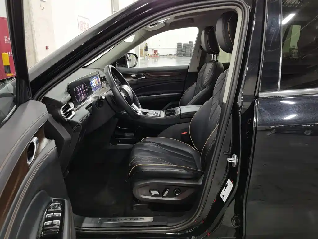 Ford Equator 2021 EcoBoost 225 7 мест（2/2/3）