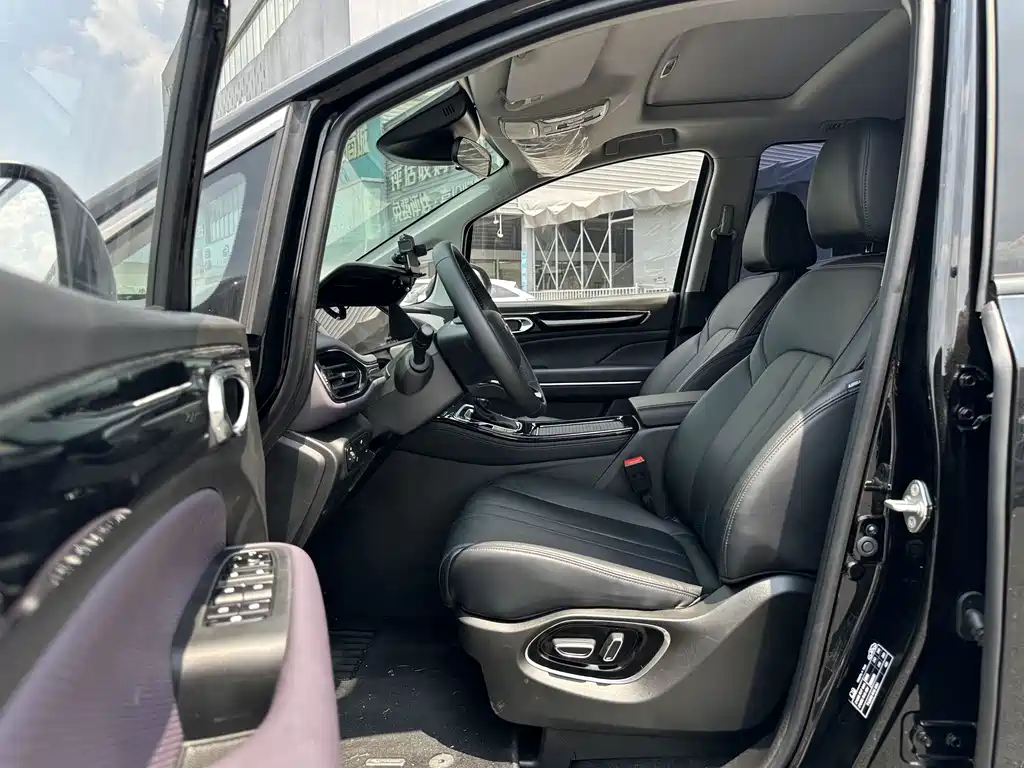 GAC Motor Trumpchi M6 — миниатюра 9