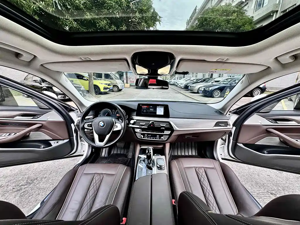 BMW 5 Series — миниатюра 5