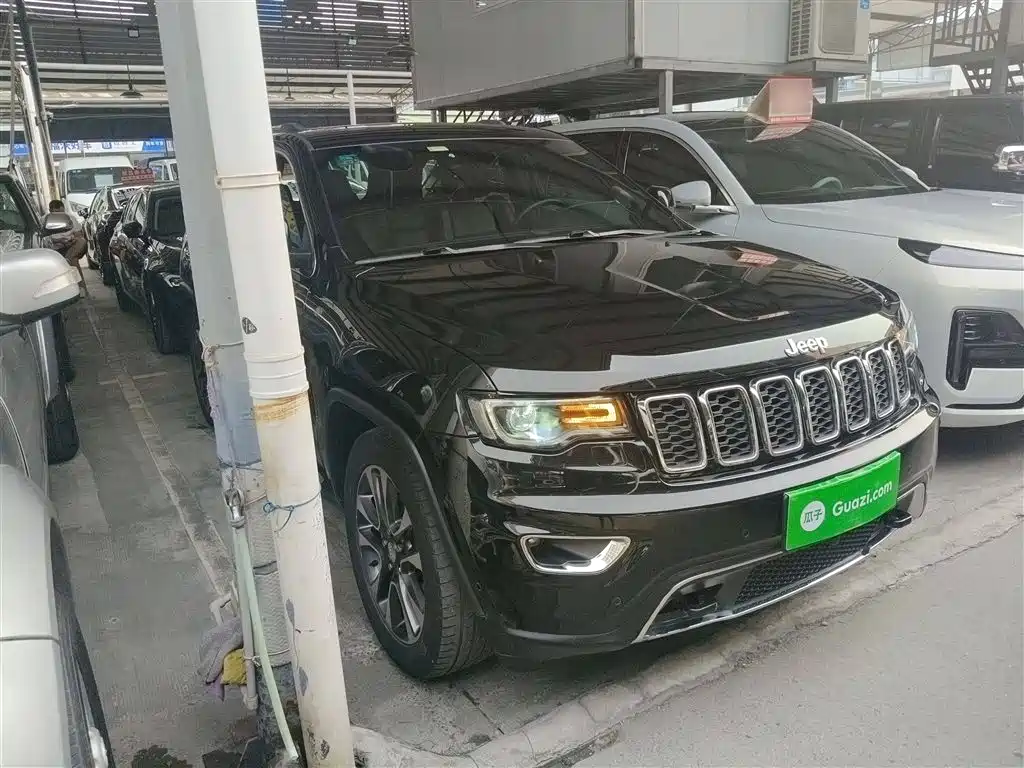 JEEP GRAND CHEROKEE