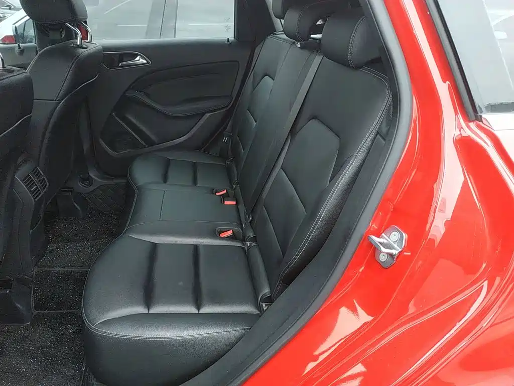 Mercedes-Benz B-Class — миниатюра 13