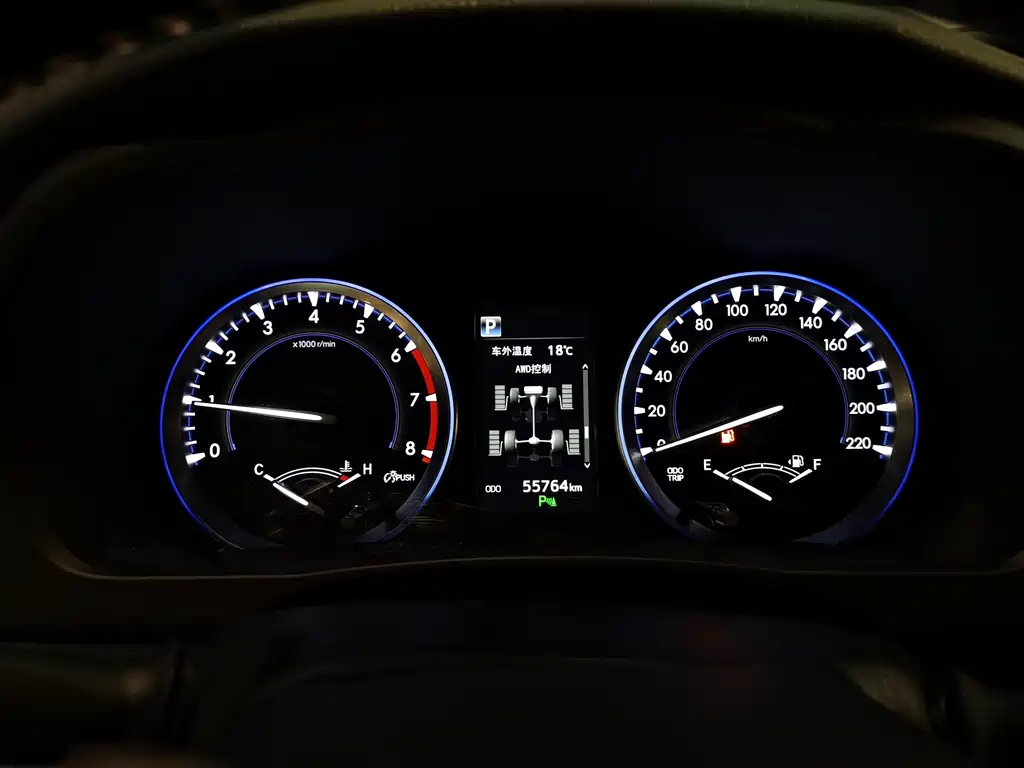 Toyota Highlander 2021 2.0T Luxury 7 мест
