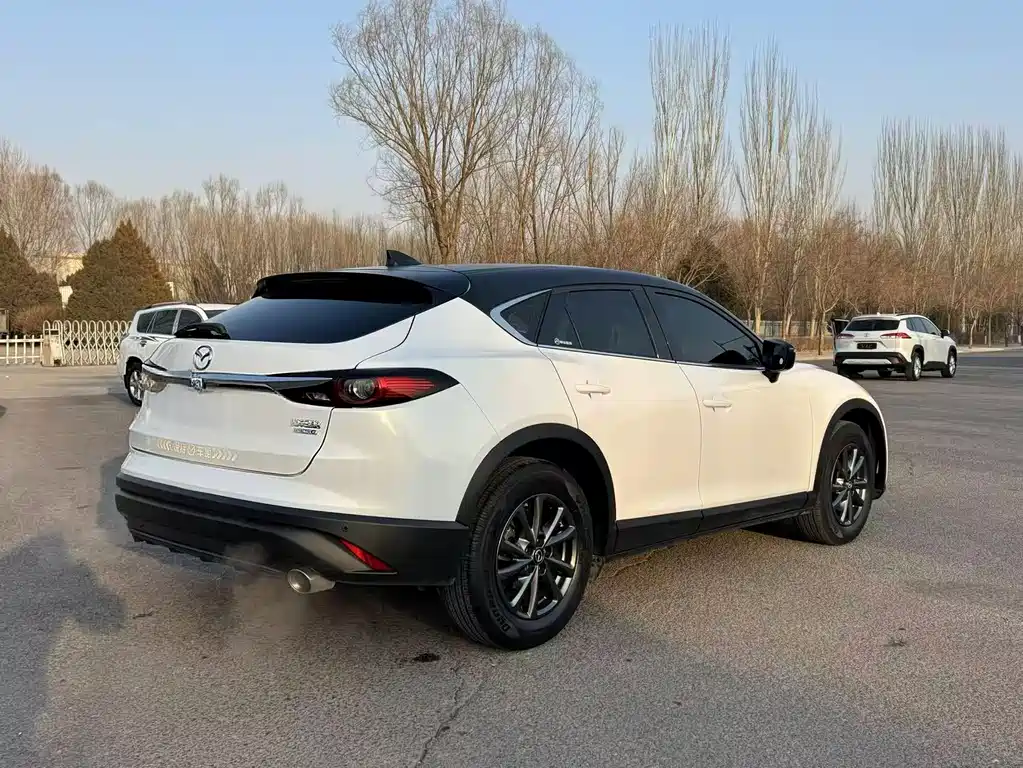 MAZDA CX 4