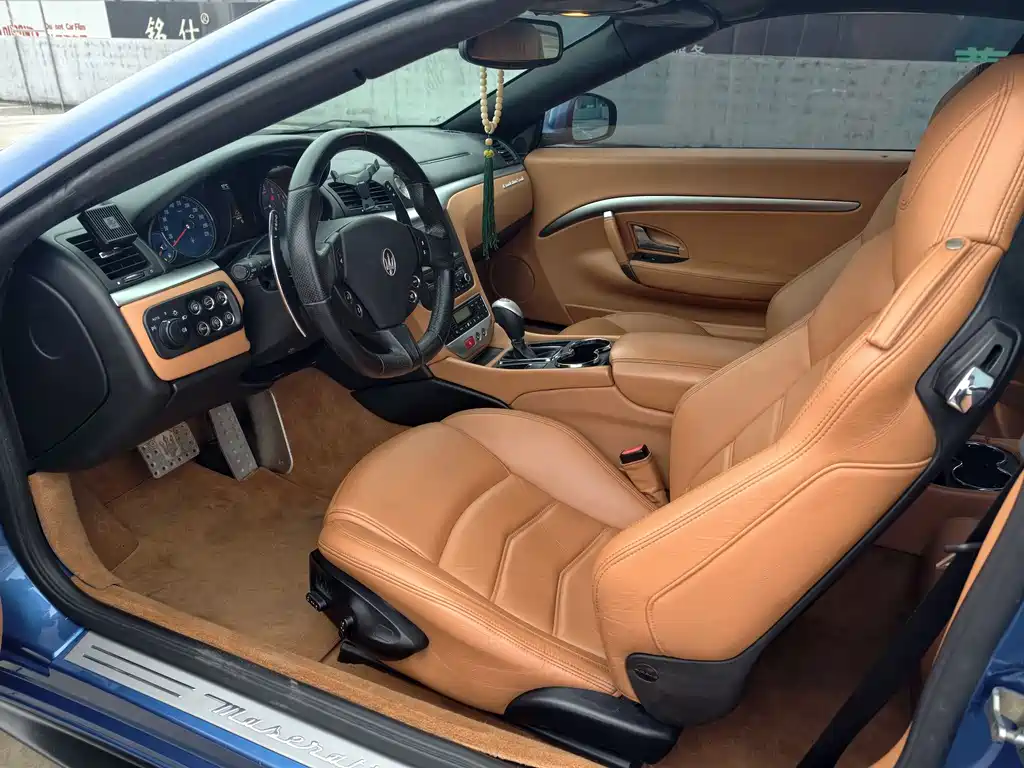 Maserati GranCabrio — миниатюра 4