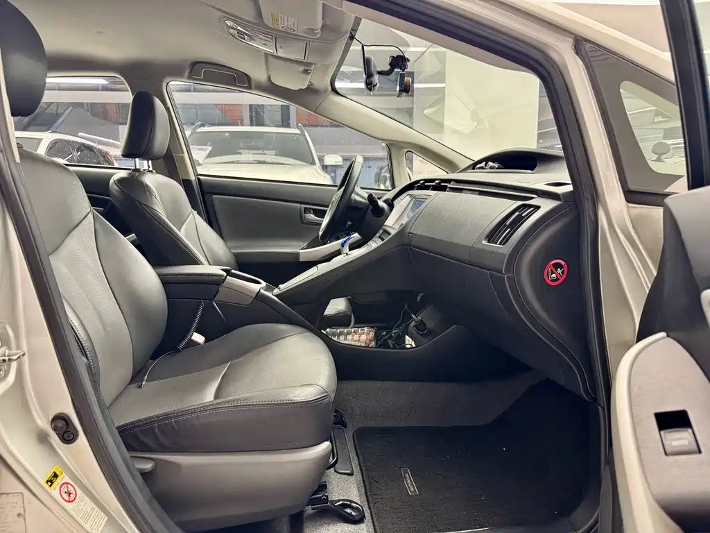 Toyota Prius 2012 1.8L Luxury