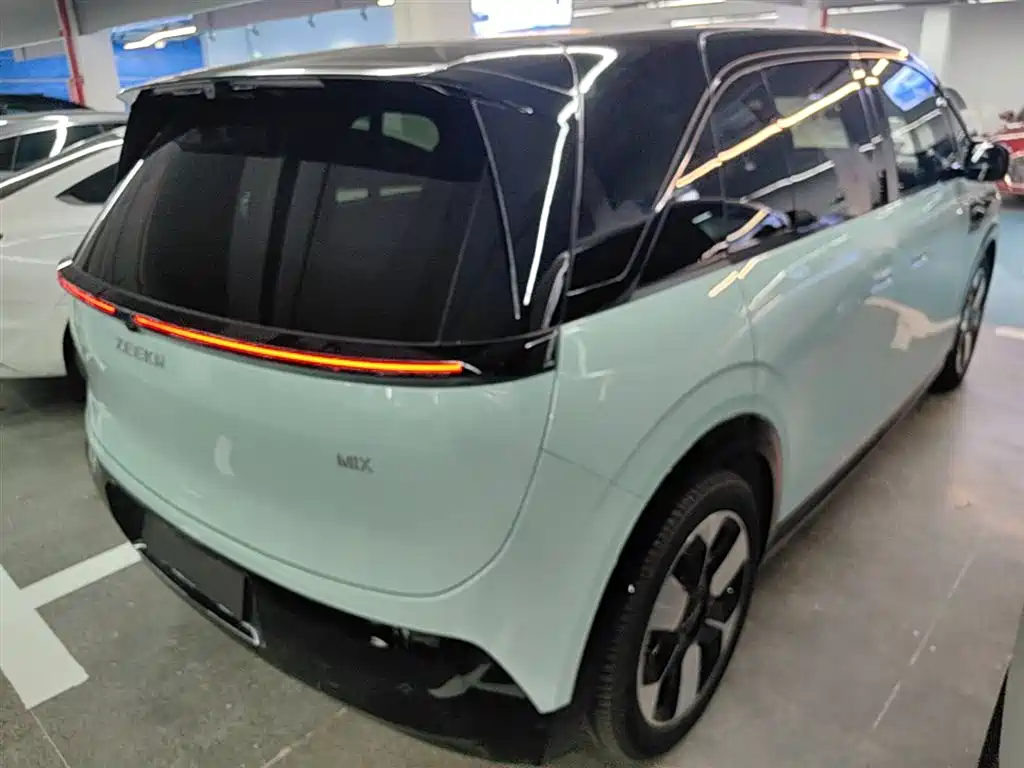 Zeekr Mix 2025 Smart Drive