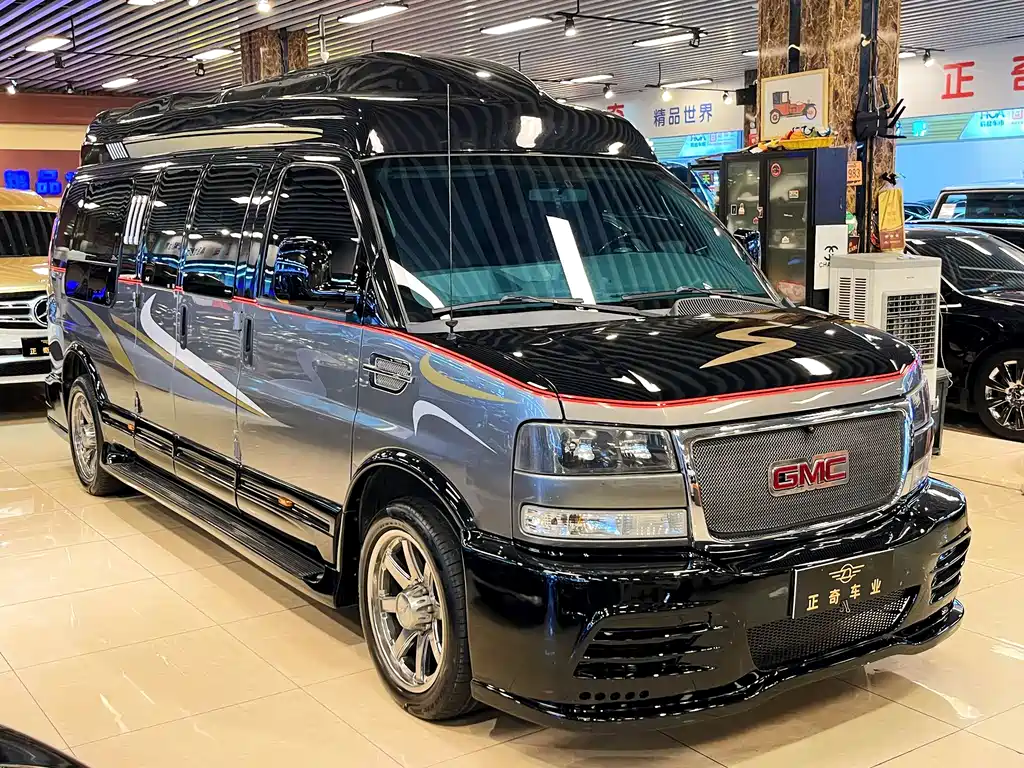 GMC Savana
