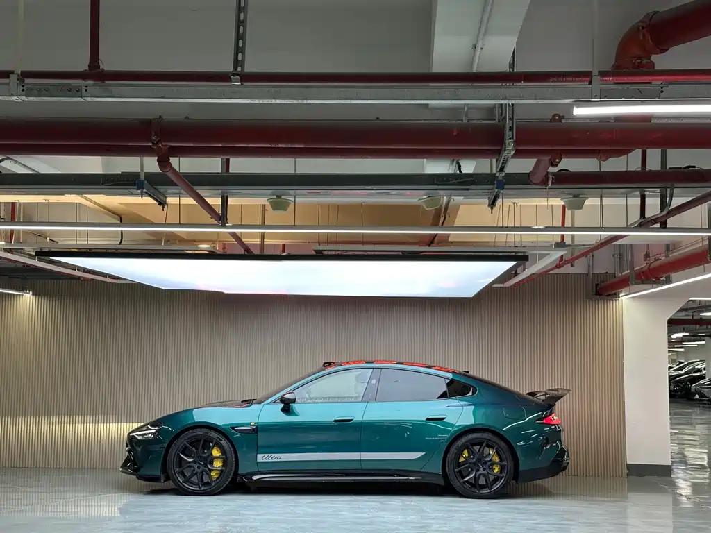 XIAOMI CAR XIAOMI SU7 ULTRA