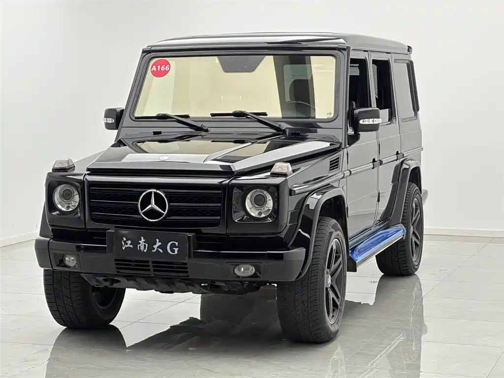 Mercedes-Benz G-Class 2011