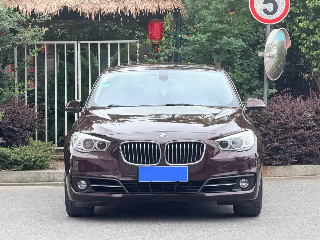 BMW 5 Series GT 5 GT 2014 528i Lead