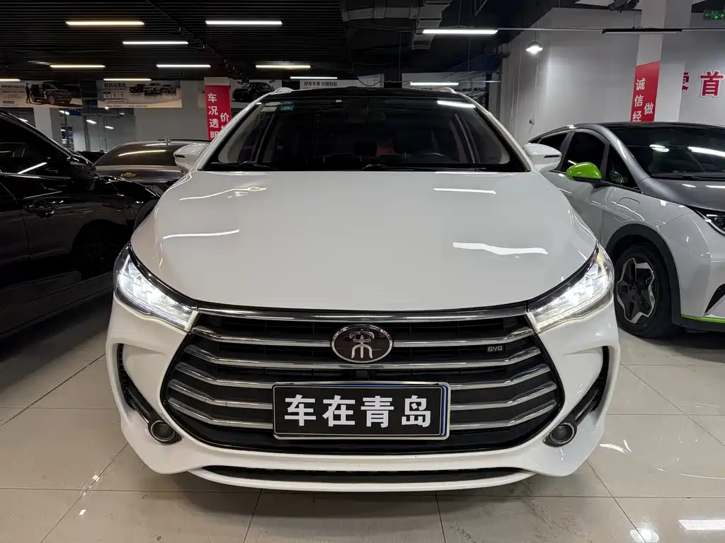 BYD MAX — миниатюра 5