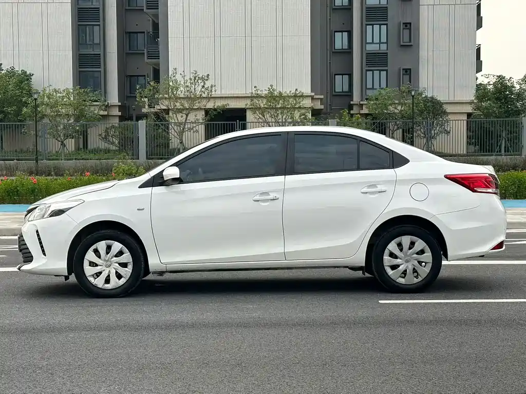 Toyota Vios — миниатюра 4