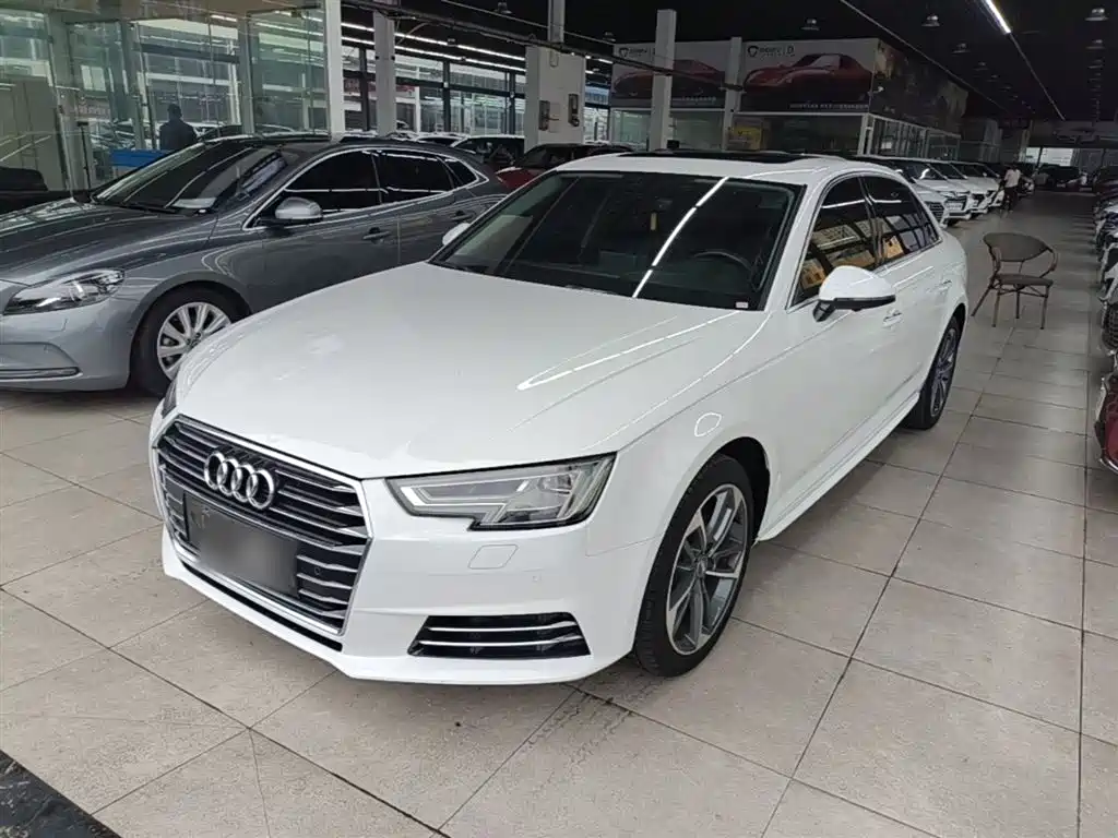 Audi A4L 2018