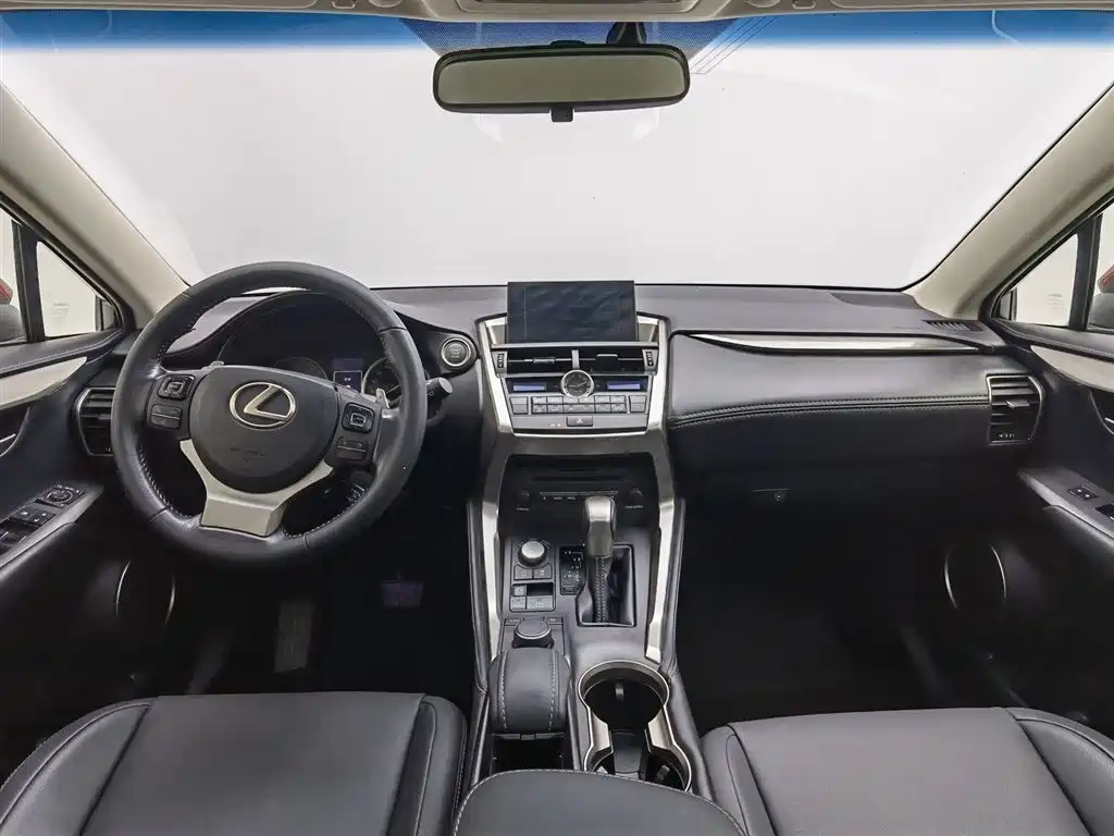 Lexus NX 2015 200t
