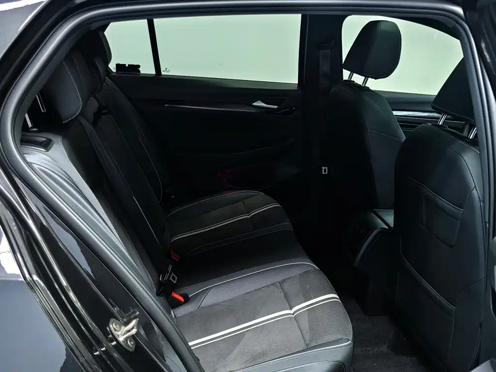 Volkswagen Golf 280TSI DSG Pro, фото 24