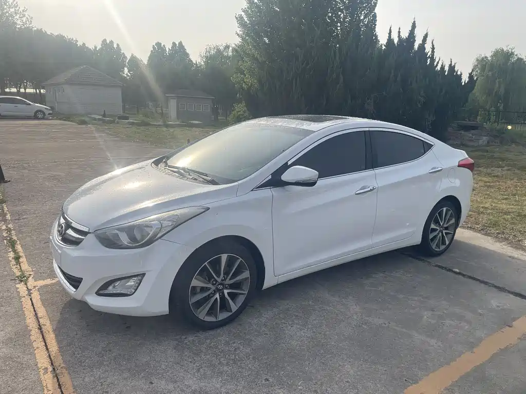 Hyundai Elantra Langdong 2015