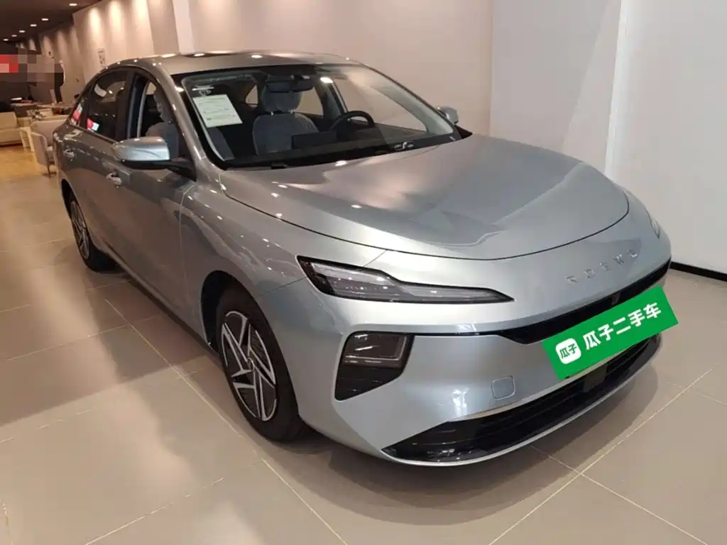 Roewe D6 2025 450km