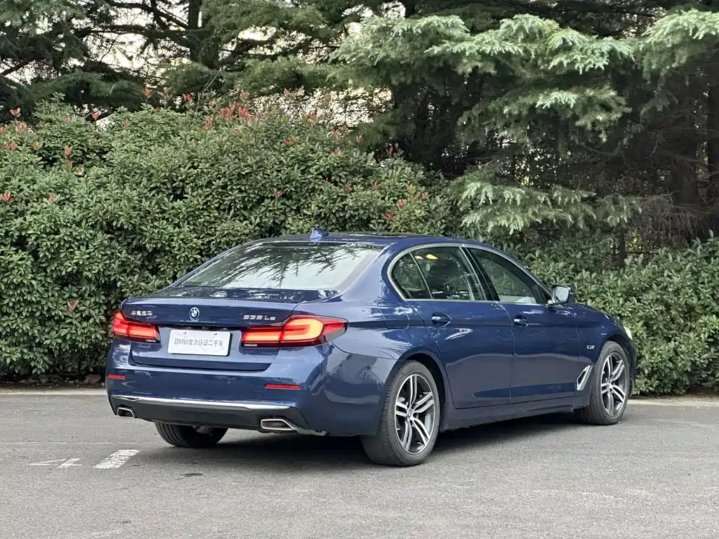 BMW 5 Series 5 2022 535Le Luxury