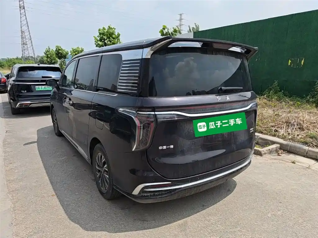Hongqi HQ9 PHEV 2024 2.0T