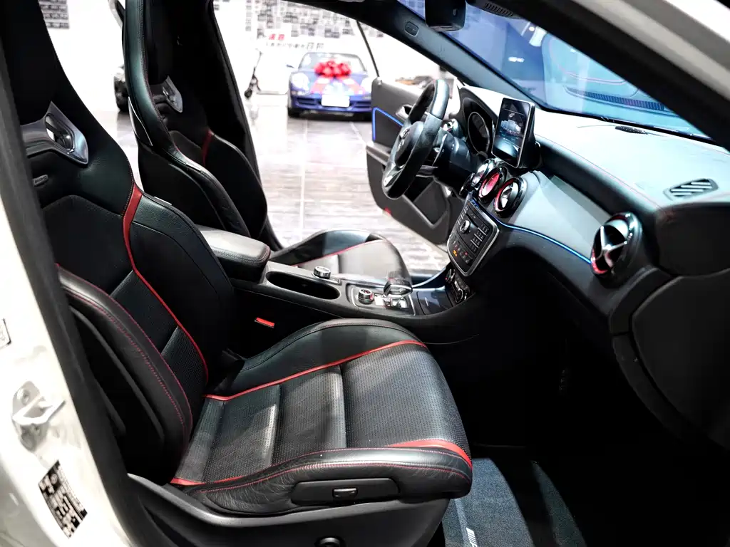 Mercedes-Benz GLA A MG 2015 AMG GLA 45 4MATIC