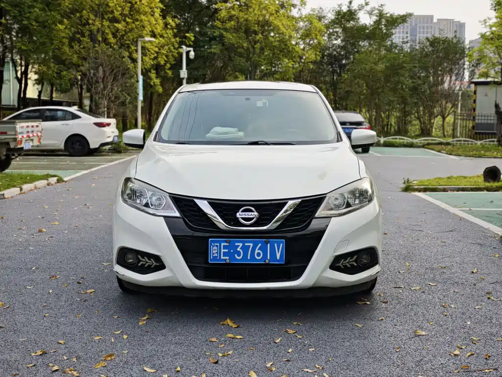 Nissan Tiida 2016 1.6L CVT Cool Dynamic Edition