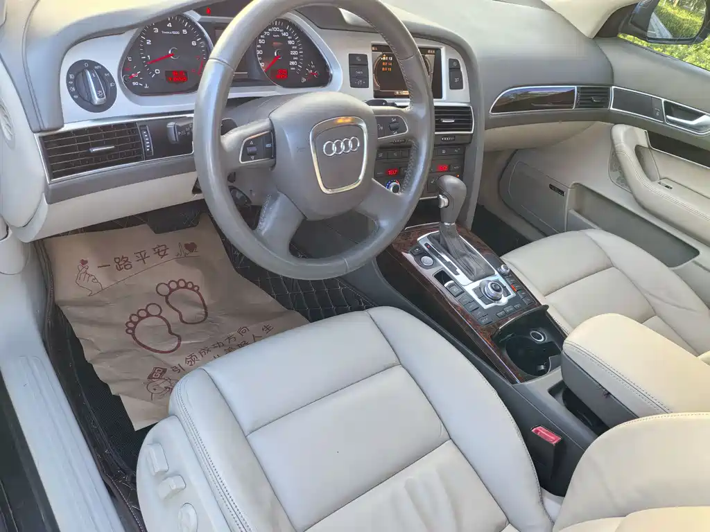 Audi A6L 2011 2.8 FSI Luxury