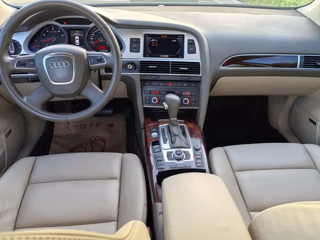 Audi A6L 2011 2.8 FSI Luxury