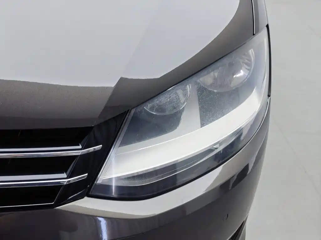 Volkswagen Xia 2016 380TSI 7 мест