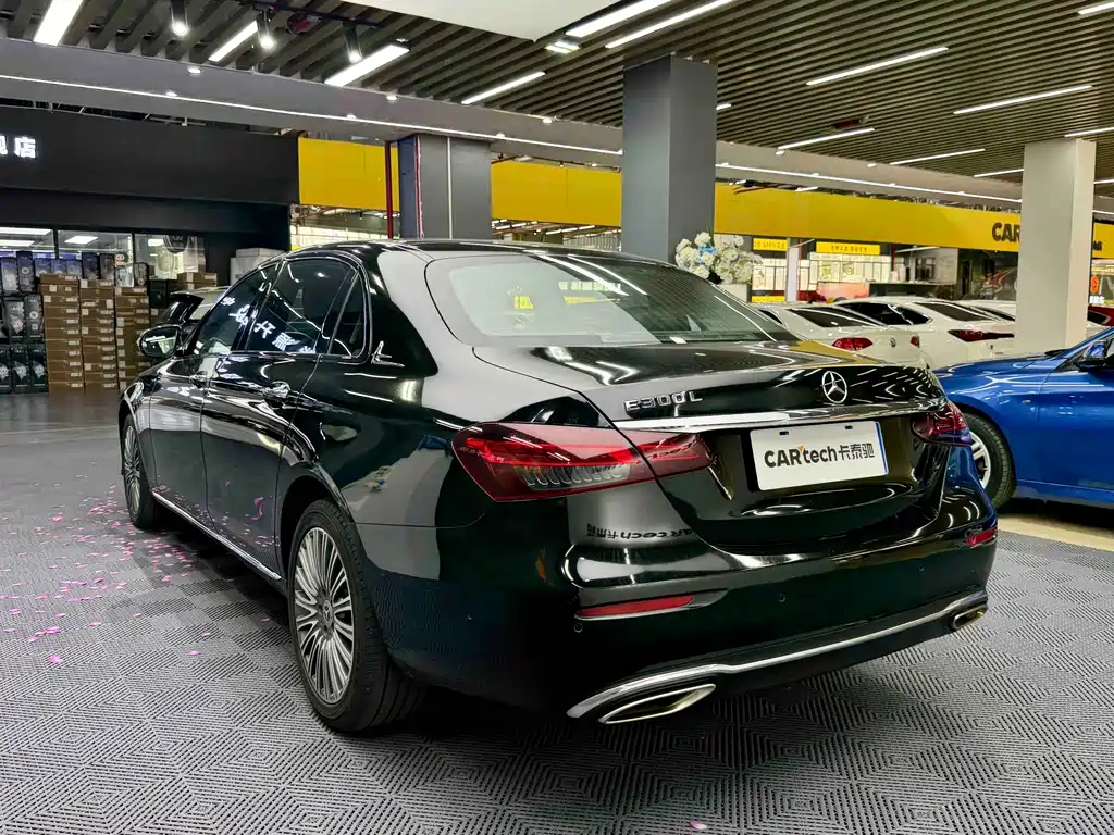 MERCEDES-BENZ E CLASS