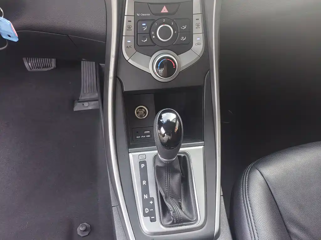 Hyundai Elantra Langdong — миниатюра 15