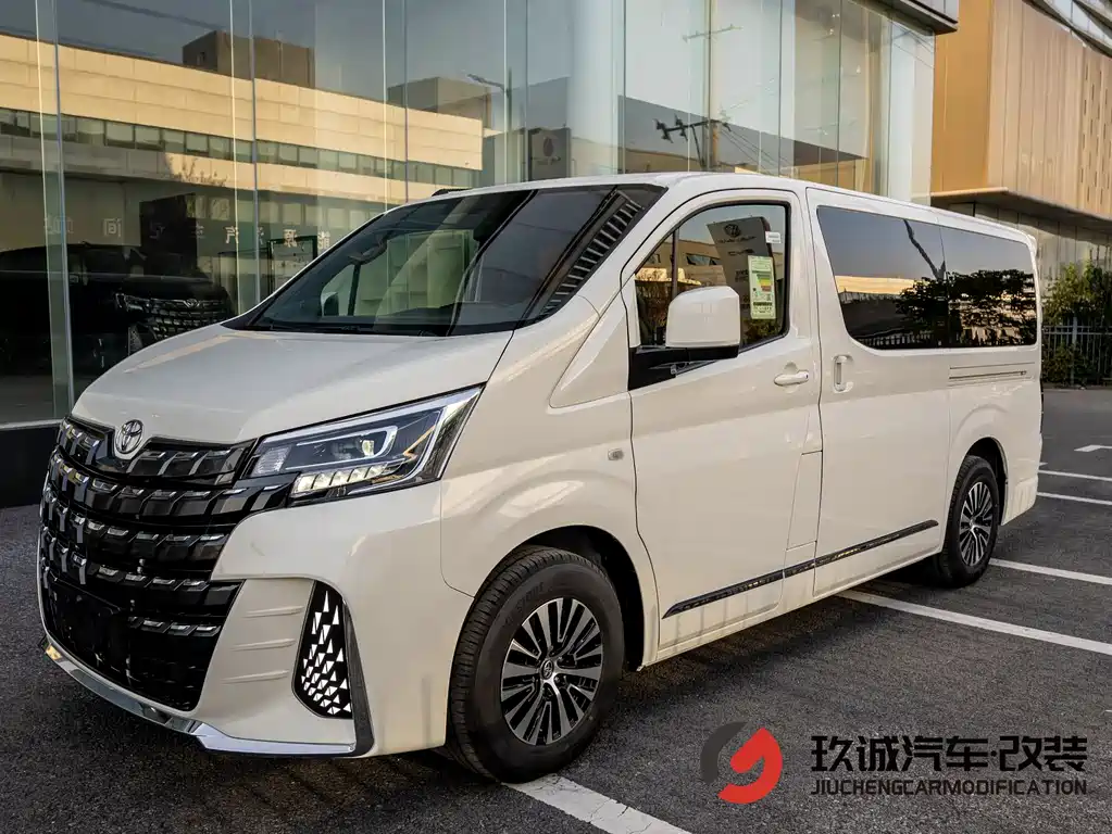 Toyota Hiace 0