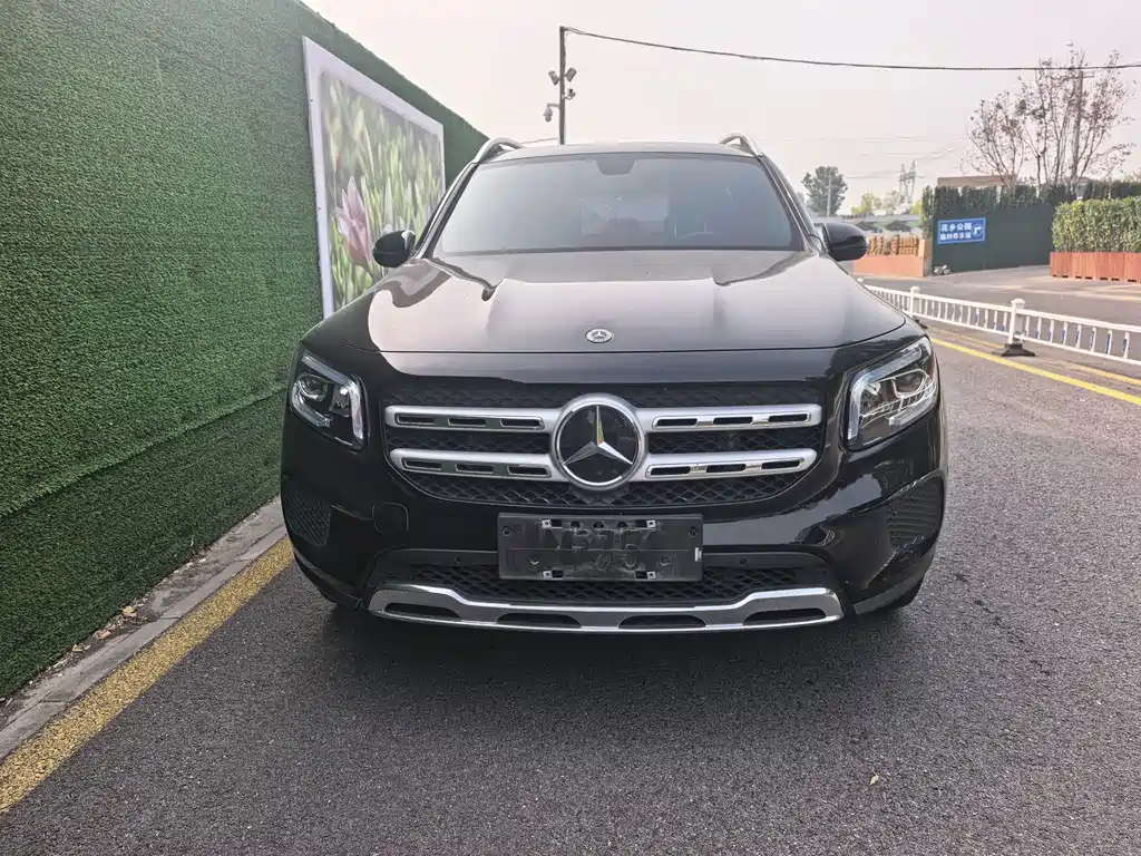 Mercedes-Benz GLB — миниатюра 2
