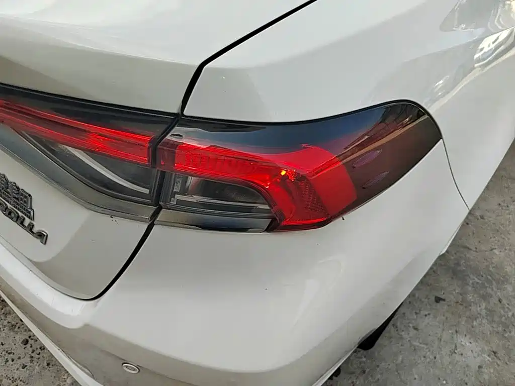 Toyota Corolla — миниатюра 8