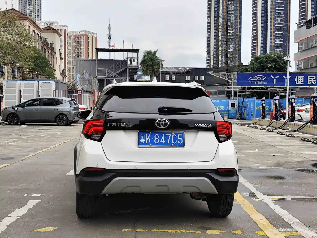 TOYOTA YARIS L ZHIXUAN