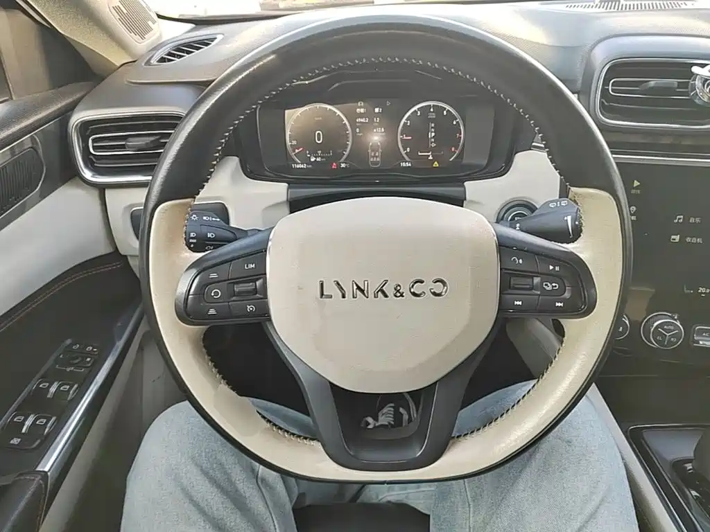 Lynk & Co 02 — миниатюра 11