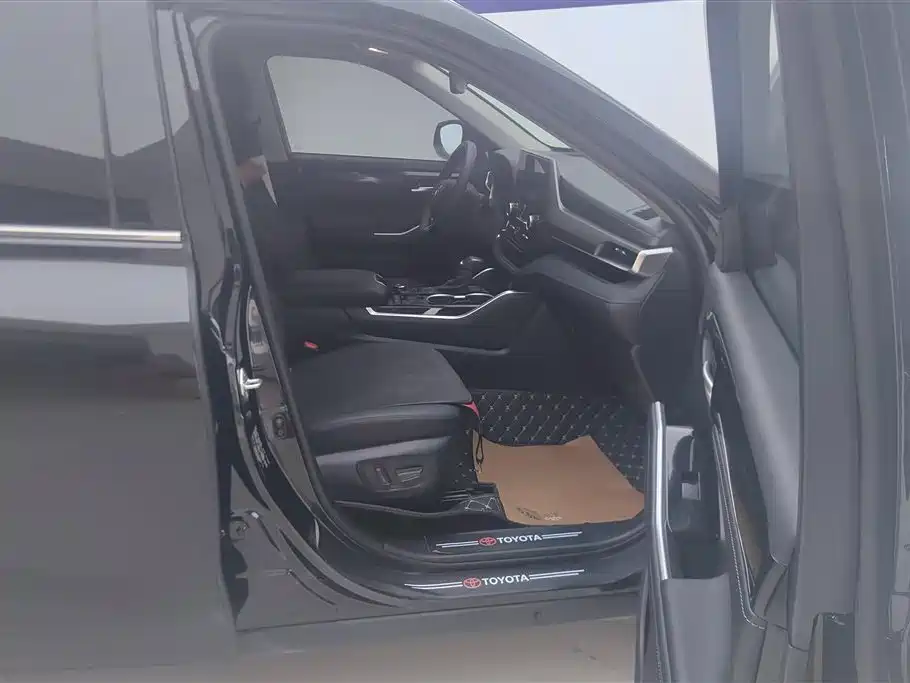 Toyota Highlander 2022 380T Luxury 7 мест