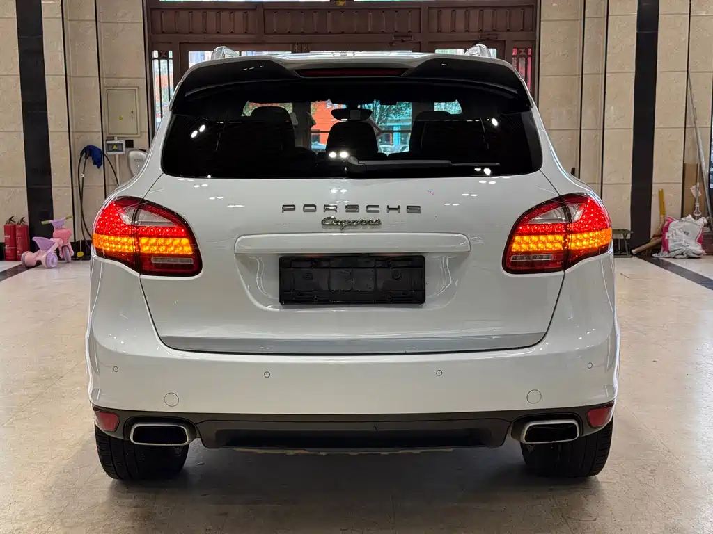Porsche Cayenne 2014 Cayenne Platinum Edition 3.0T