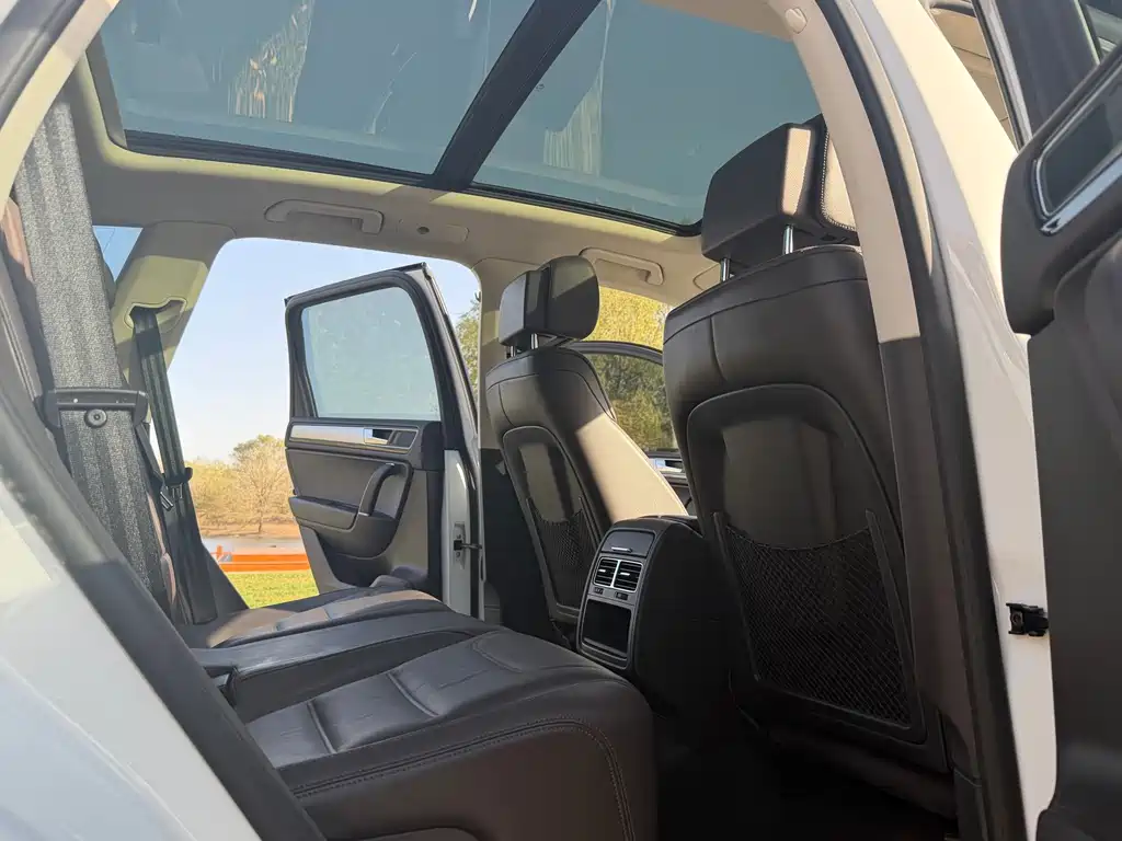 Volkswagen Touareg — миниатюра 14