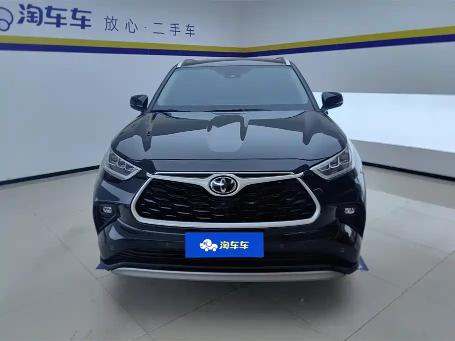 Toyota Highlander 2022 380T Luxury 7 мест