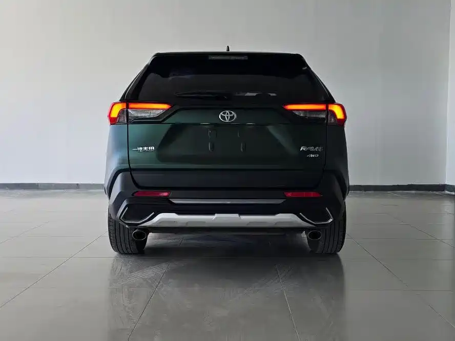 Toyota RAV4 — миниатюра 5