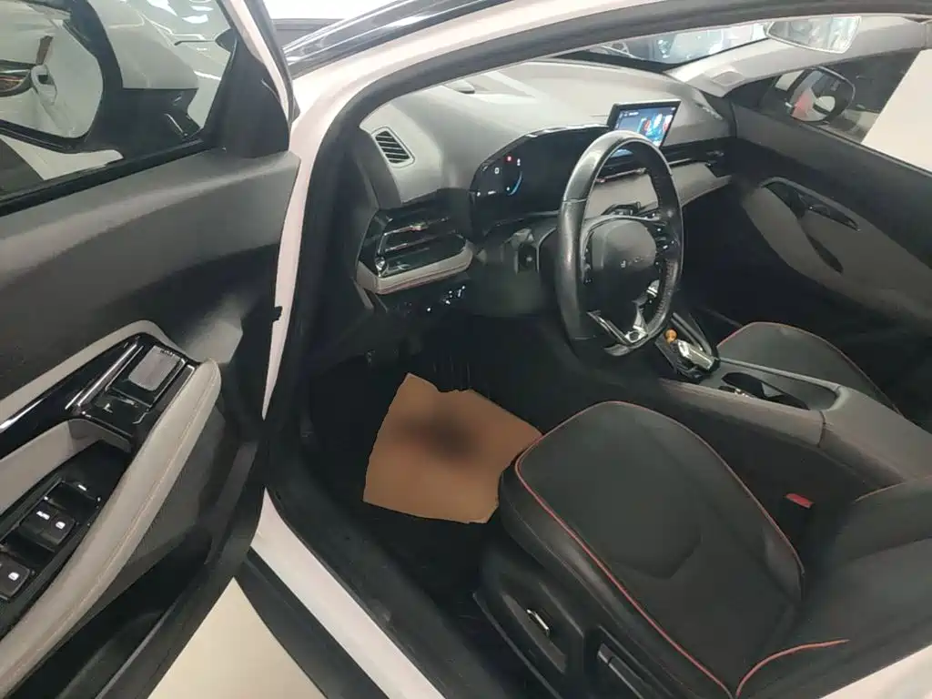 Baojun RS-3 — миниатюра 16