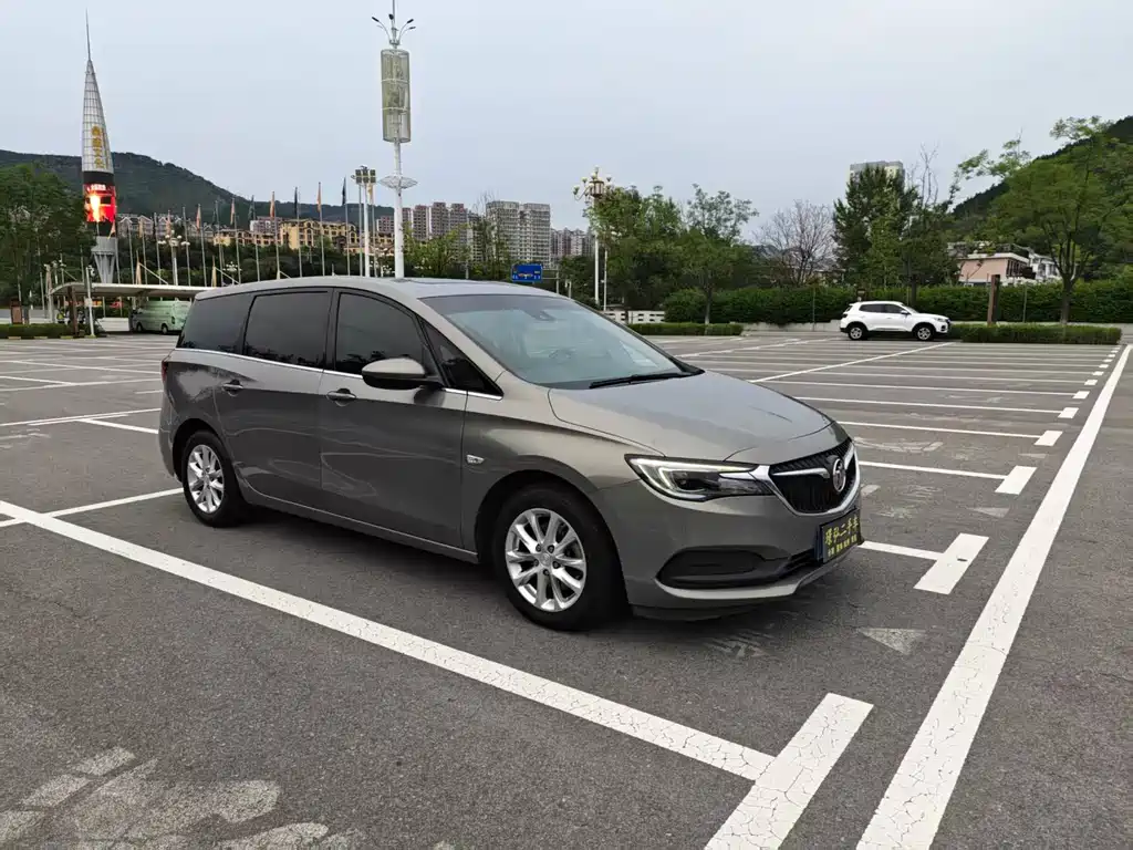 Buick GL6 2018 18T 6 мест Luxury