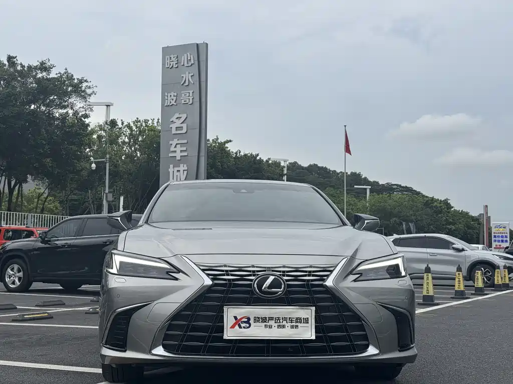Lexus ES 2025 200 Premium
